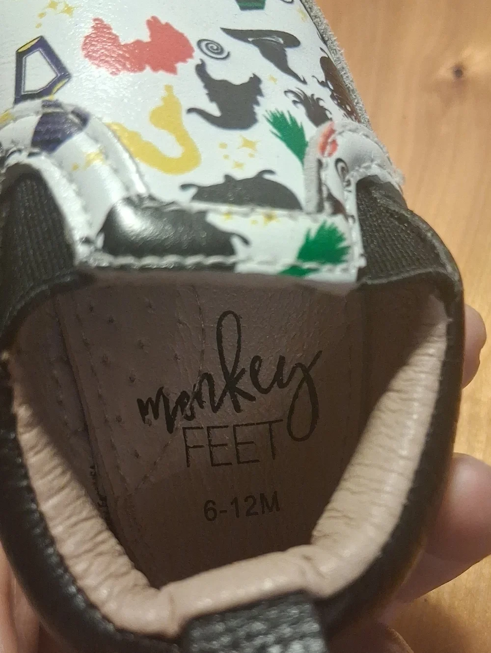 Monkey Feet Kids White Magic-Themed Slip-On Shoes Size 6-12 Mo.